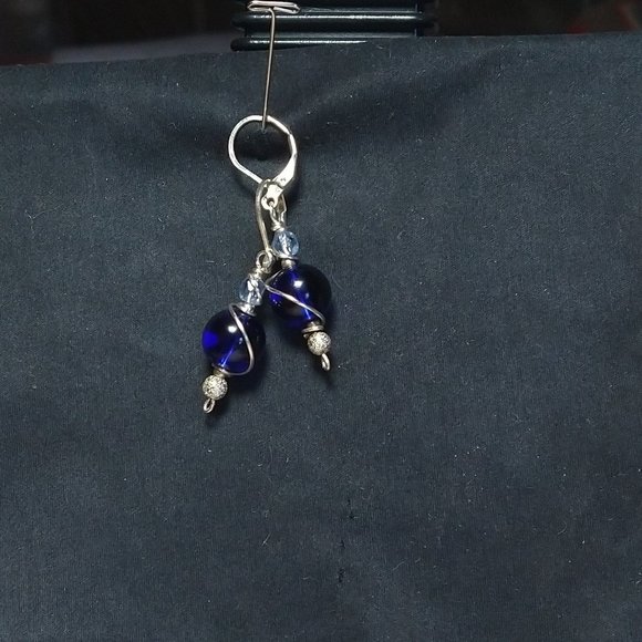 CCLHMHLLC Wired Jewellery Designs - Picture 3 of 4